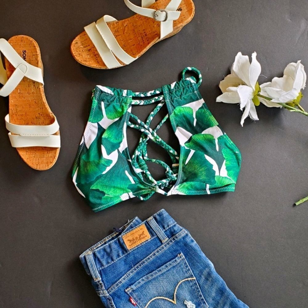 Unbranded leaf halter Swim Top